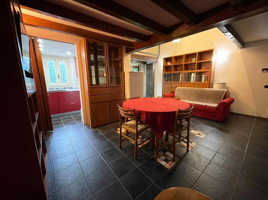 Musicians Mansion Loft Lägenhet Fino Mornasco Exteriör bild